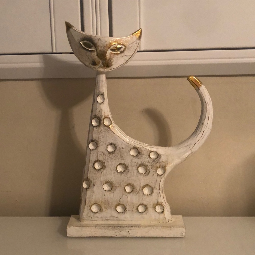 Hand Carved Wooden Cat - Picture 1 of 3